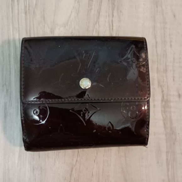 Louis Vuitton Handbags - LOUIS VUITTON ELISE MONOGRAM VERNIS BURGUNDY WALLET MADE IN FRANCE